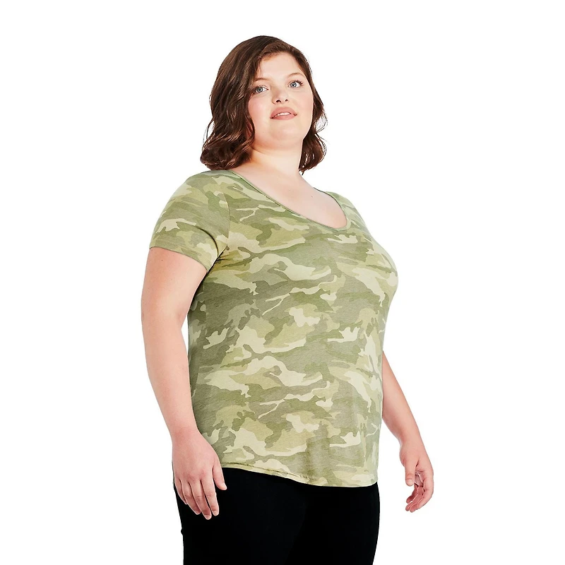 T-shirt à manches courtes avec encolure en V George Plus pour femmes