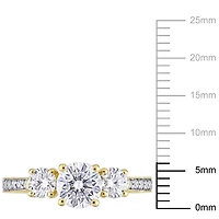 Bague de fiançailles à 3 pierres Miabella 1-3/8 carat p.g.t. moissanite en or jaune 10K