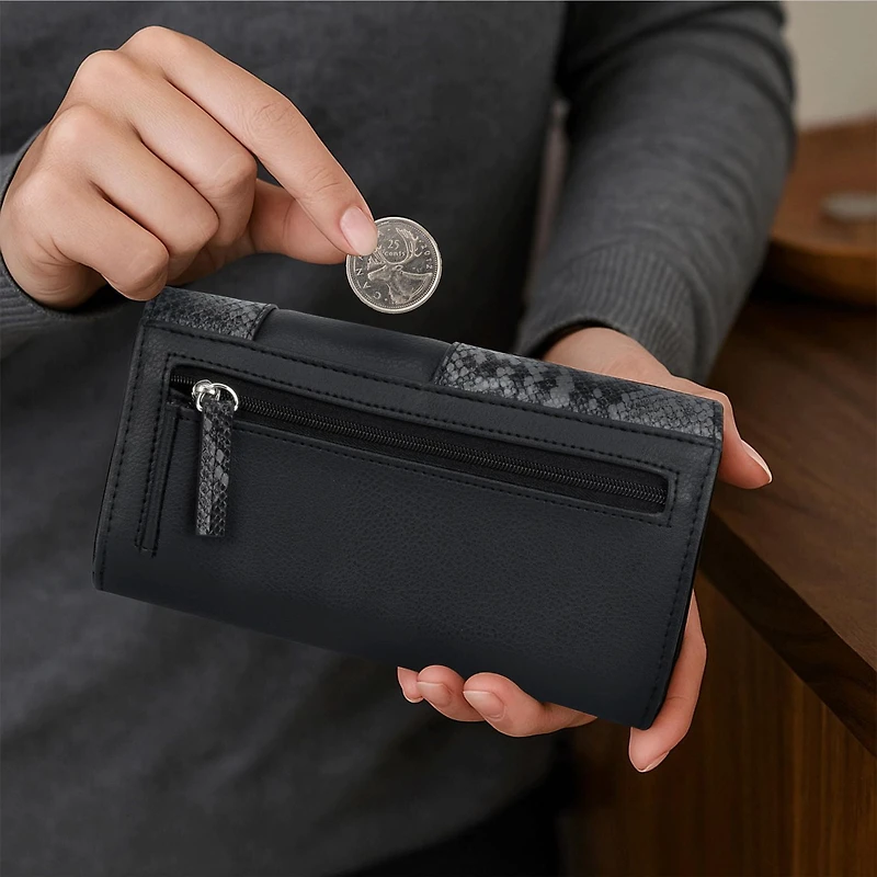 Time And Tru Katie Deluxe Flap Wallet