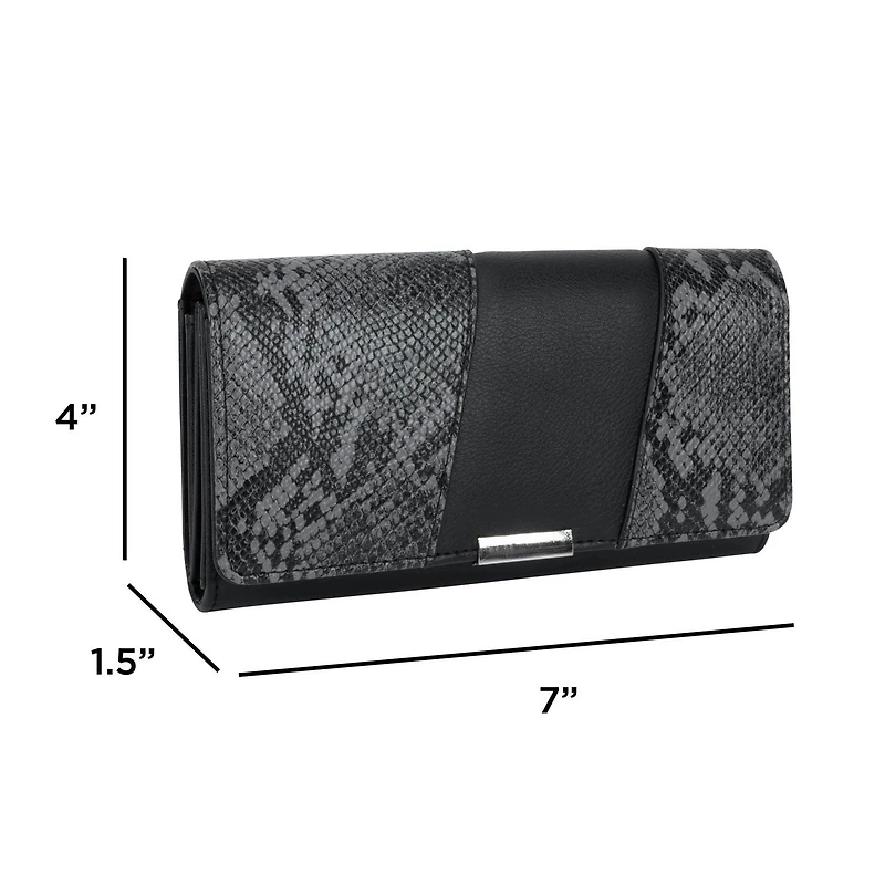 Time And Tru Katie Deluxe Flap Wallet