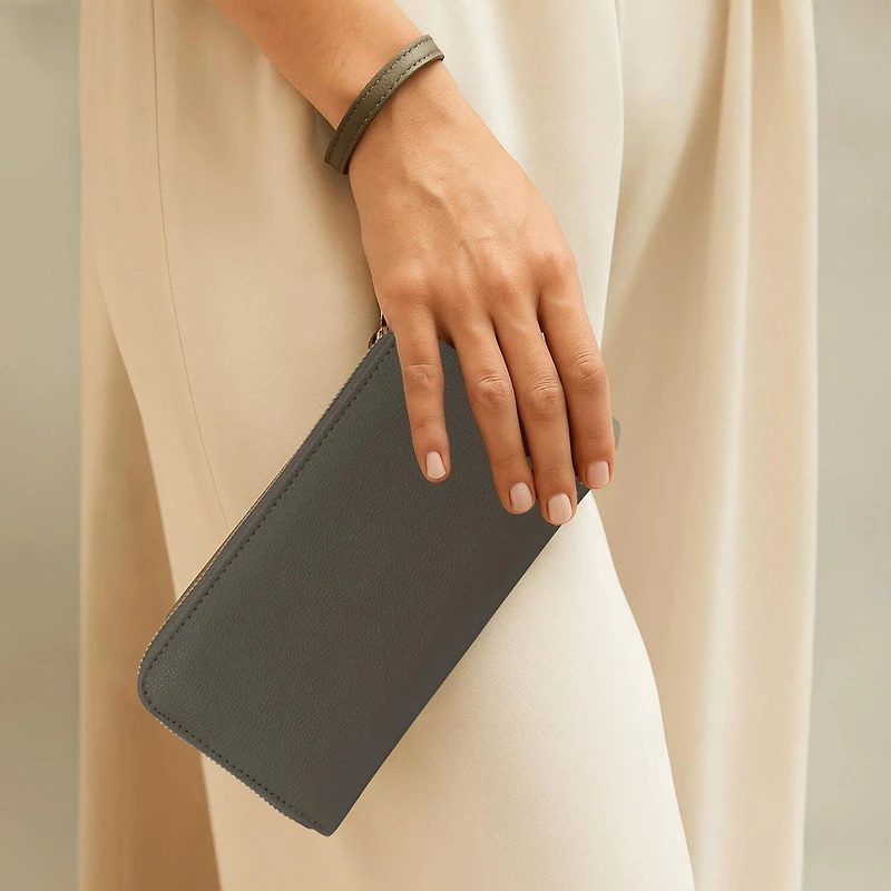 Time And Tru Zip Around Wristlet Wallet