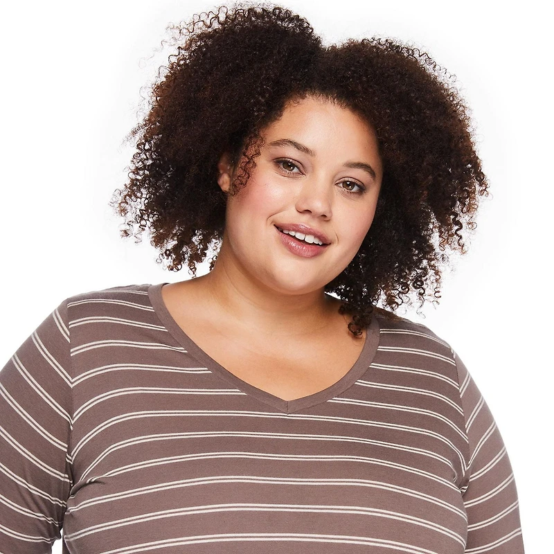 T-shirt à encolure en V George Plus pour femmes