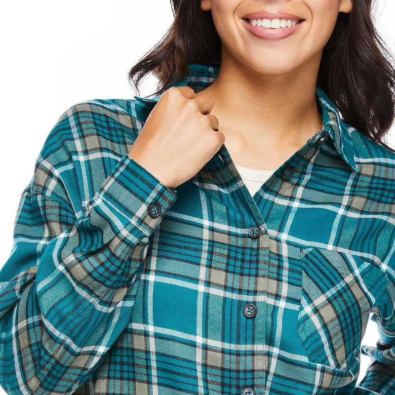 Chemise en flanelle surdimensionnée No Boundaries pour femmes