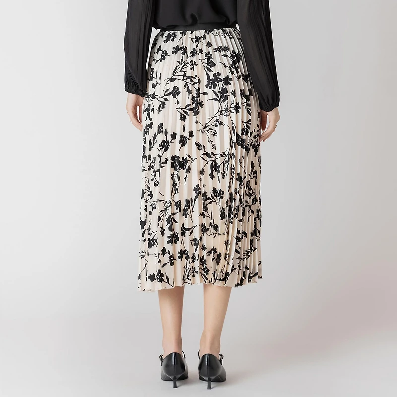 Devoted pleated midi skirt with elastic waist