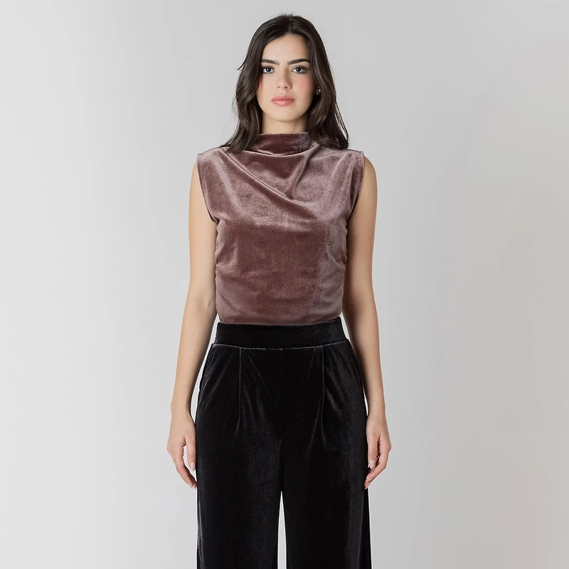 Devoted haut sans manches à col montant