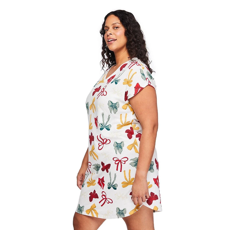 Chemise de nuit à encolure en V George Plus pour femmes