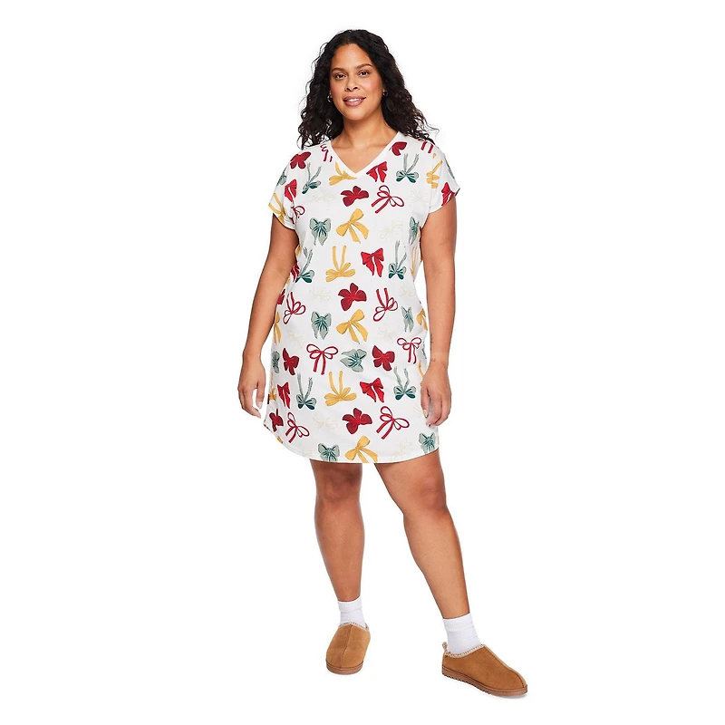 Chemise de nuit à encolure en V George Plus pour femmes