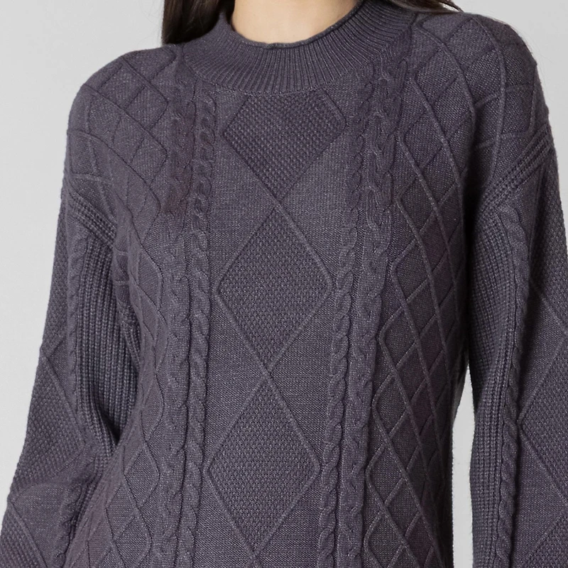 Devoted robe-pull à manches longues au-dessus du genou