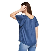 Iyla Women's Smocked Peasant Top