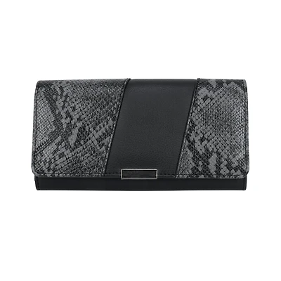 Time And Tru Katie Deluxe Flap Wallet