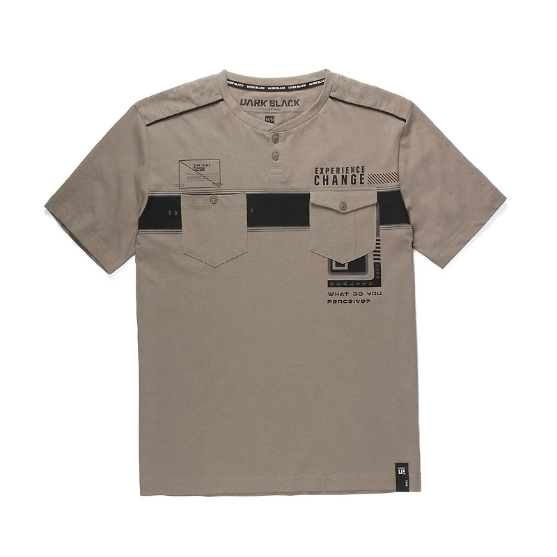 Dark Black Men's Short-Sleeve henley  T-Shirt with pockets