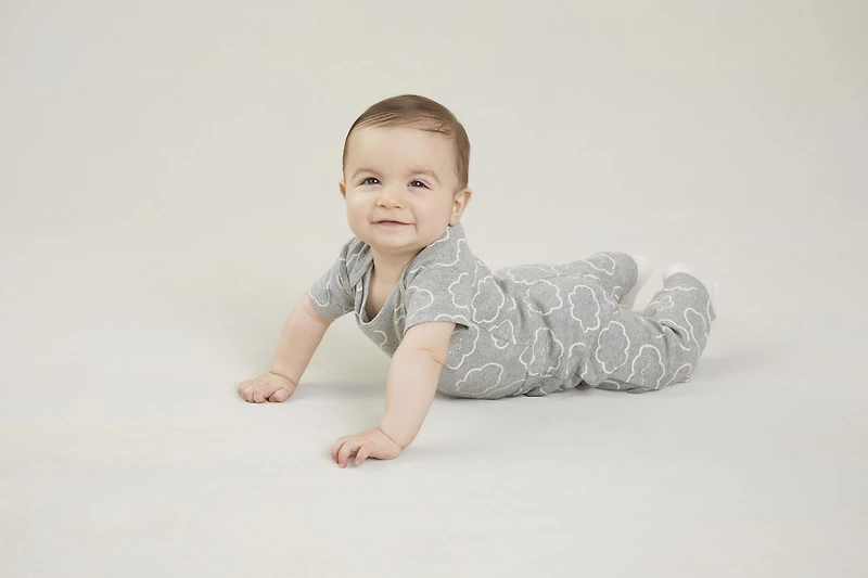 Huggies 2-piece Bodysuit & Pant Set