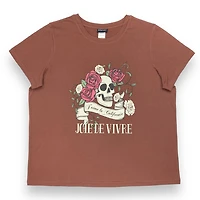 T-shirt grande taille pour femme. Ce t-shirt à manches courtes taille plus pour femme a un look décontracté qui peut être porté avec presque n'importe quel bas, jean ou short et