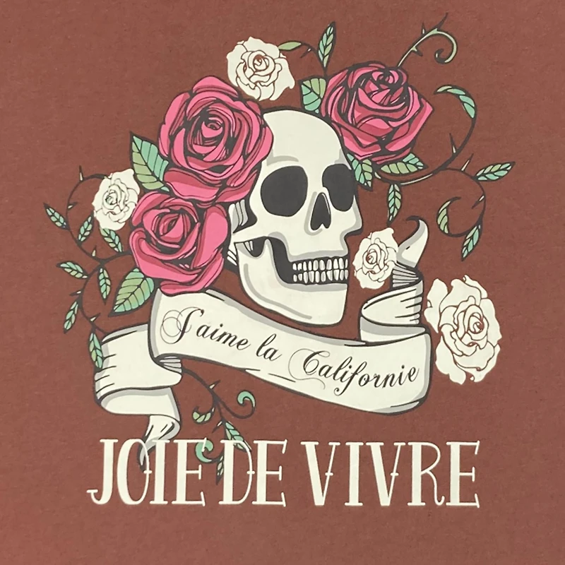 T-shirt grande taille pour femme. Ce t-shirt à manches courtes taille plus pour femme a un look décontracté qui peut être porté avec presque n'importe quel bas, jean ou short et