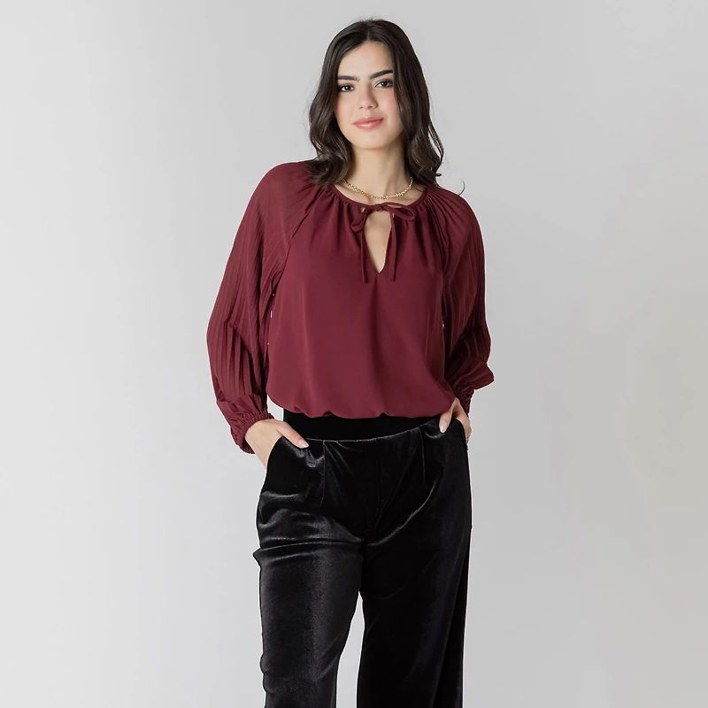 Devoted blouse à manches longues, nouée sur le devant et volants