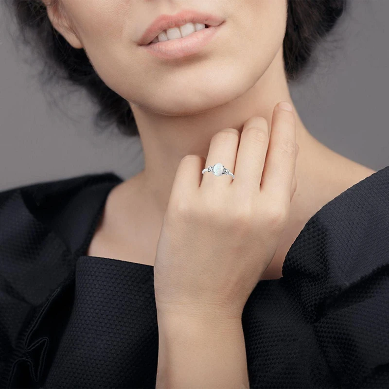 Charisma Bague en argent sterling CZ avec pierre centrale en opale