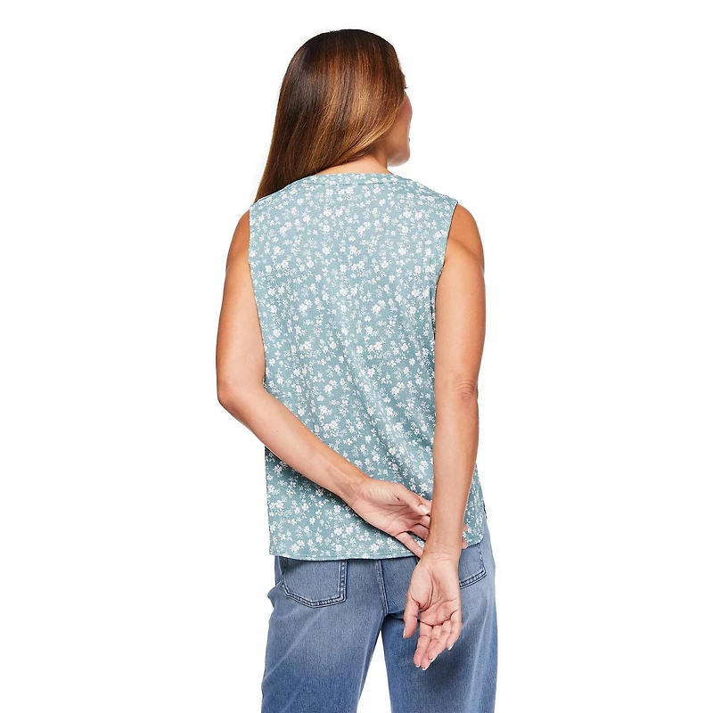 Iyla Women's Crinkle Sleeveless Blouse