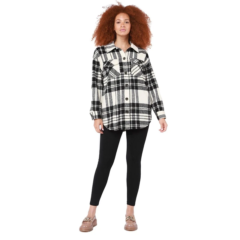 Veste manche longue 4 poches, bouton sur le devant