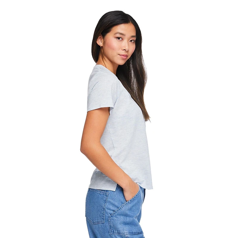 T-shirt à pochette encolure en V George pour femmes