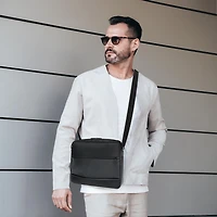 R70 Top Zip Messenger Bag