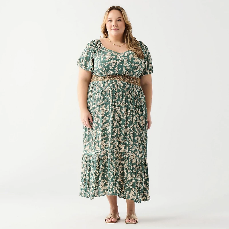 DV Maxi à taille smockée à imprimé floral avec manches courtes et ourlet à volants en gradins