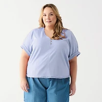 DV Chemise à manches courtes, ample, à poignets roulés et boutonnée sur le devant.