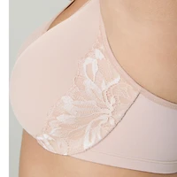 WonderBra Plus No Poke Wire Front Closure Bra