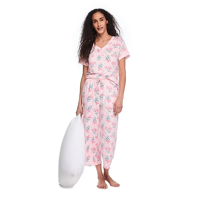 Iyla Women's Two Piece Capri Pajama Set