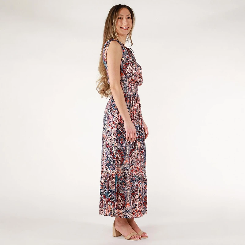 DV Sleeveless floral maxi dress with V-neck and a tiered ruffled hem
