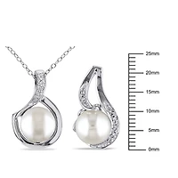 Ensemble de pendentif et boucles d'oreille torsadées Miabella avec perles d'eau douce cultivées 9-9,5mm en argent sterling