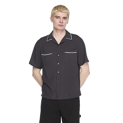 Chemise passepoilée à manches courtes No Boundaries pour hommes