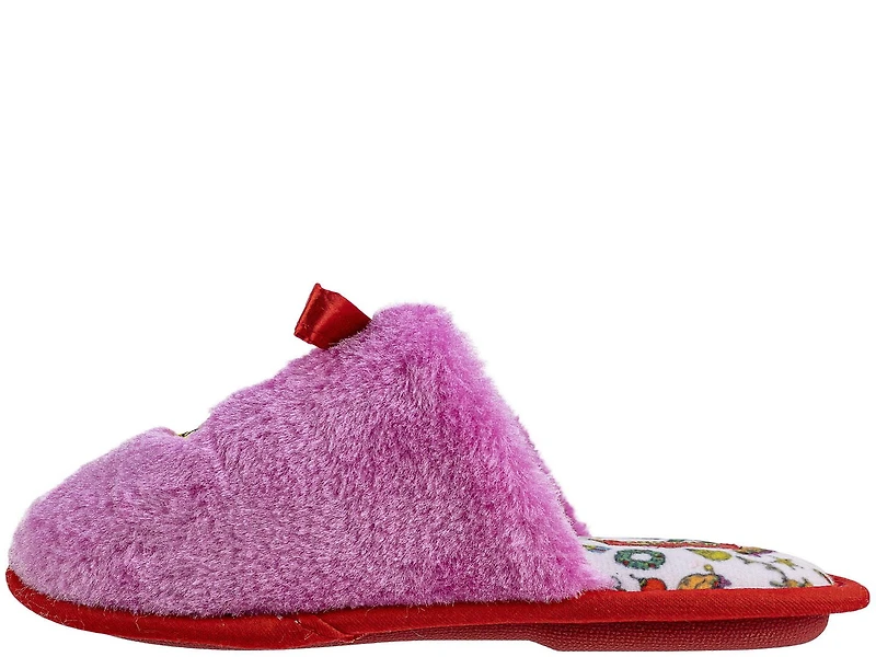 Girls Grinch plush slippers.