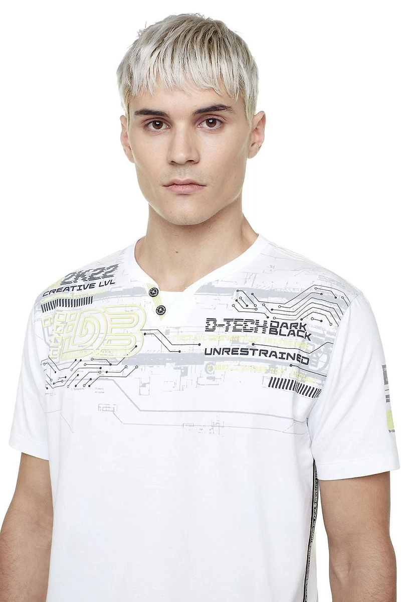 Dark Black Men's Short-Sleeve Henley Graphic T-Shirt