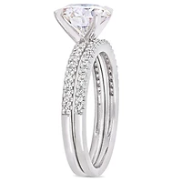 Ensemble nuptial Miabella avec 1-3/4 CT PBT de moissanite et 1/4 ct poids total de diamants en or blanc 14ct