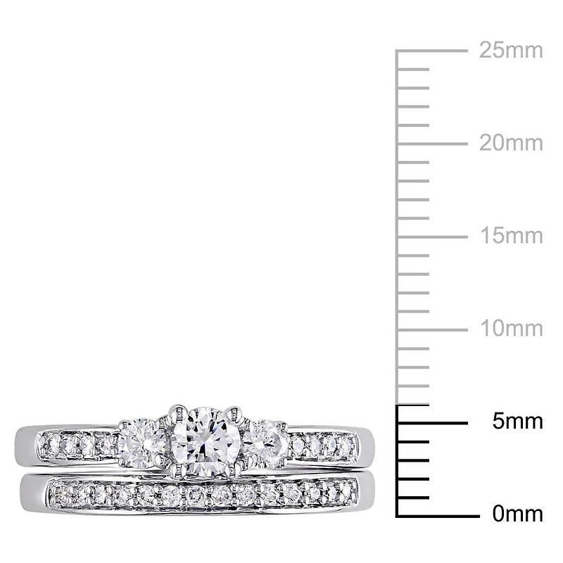 Ensemble nuptial Miabella à trois pierres avec 1/2 ct poids total de diamants en or blanc 14ct