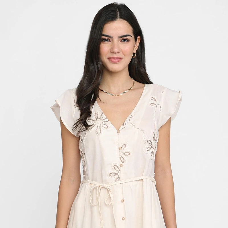 Devoted, Robe brodée à fleurs, tailles TP TG