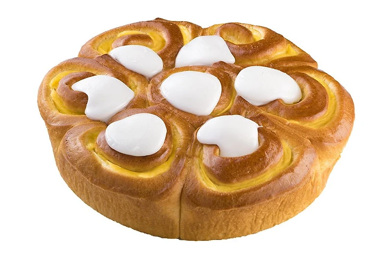 La Fournée Dorée Chinois Brioche with Vanilla Cream