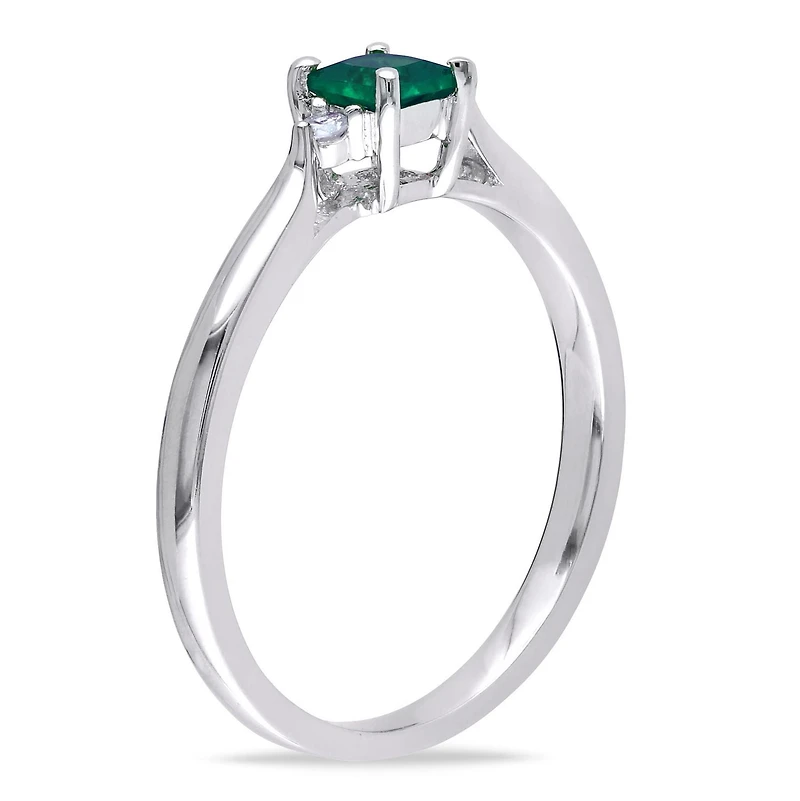Tangelo 0.20 Carat T.G.W. Created Emerald And Diamond Accent Sterling Silver Ring