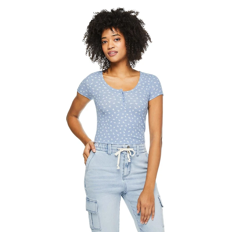 T-shirt henley No Boundaries pour femmes