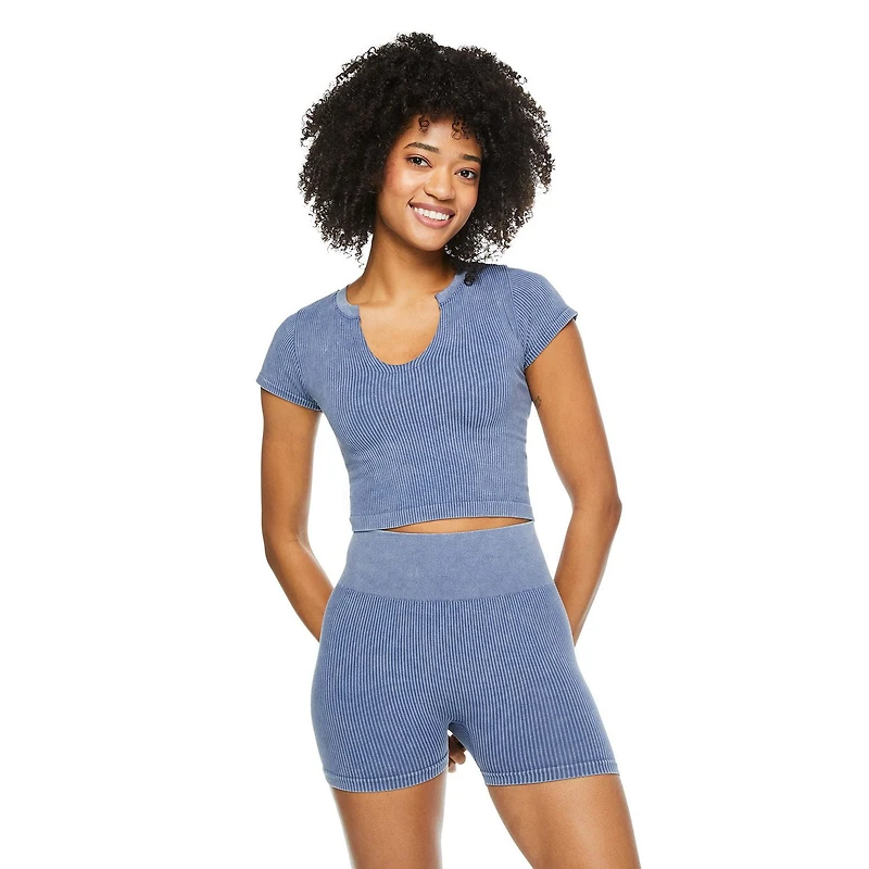 No Boundaries Women's Seamless Tee