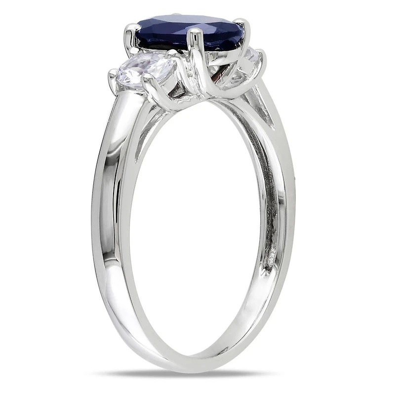 Bague de fiançailles Tangelo avec 2.63 carat de saphir bleu et blanc synthétique de coupe ovale et ronde en argent sterling