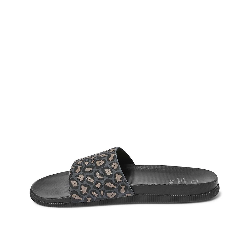 Athletic Works Women's Spray Shower Slides