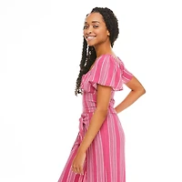 No Boundaries Women's Flutter Sleeve Top