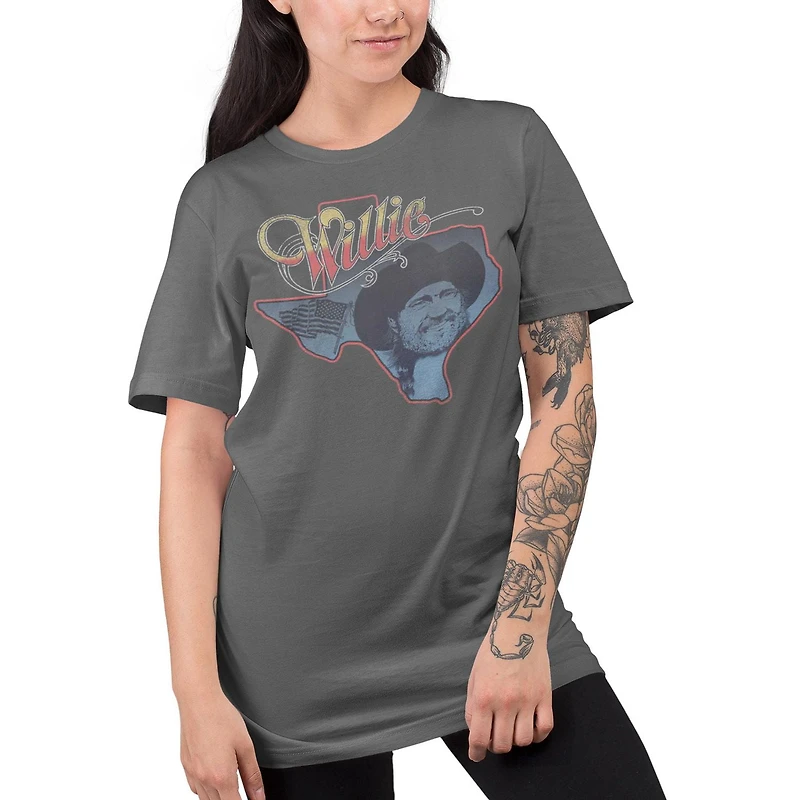 Willie Nelson Tee shirt femme. Ce t-shirt à manches courtes et col rond pour femme peut facilement être porté avec votre jean ou votre bas préféré et Tailles TP à TG
