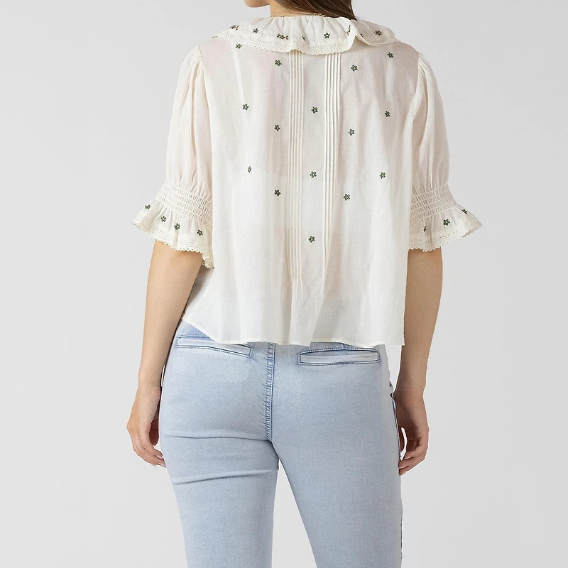 Devoted, Blouse brodée à volants