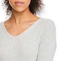 No Boundaries Women's V-Neckline Sweater