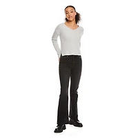 No Boundaries Women's V-Neckline Sweater