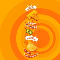 Lay’s Cheddar Jalapeño flavoured potato chips, 66g