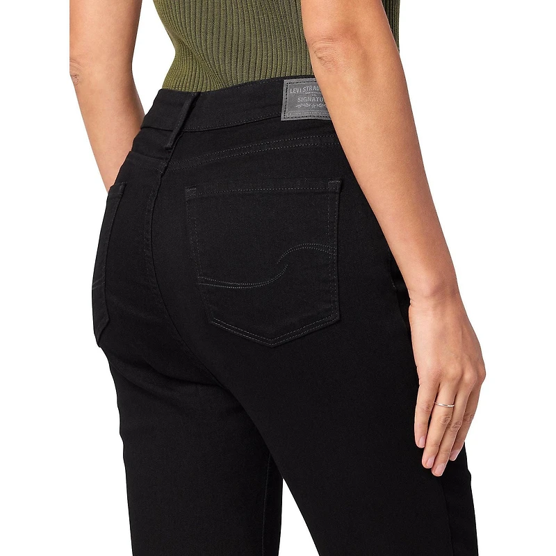 Levi Strauss Signature™ Women's Mid Rise Capris (Online only