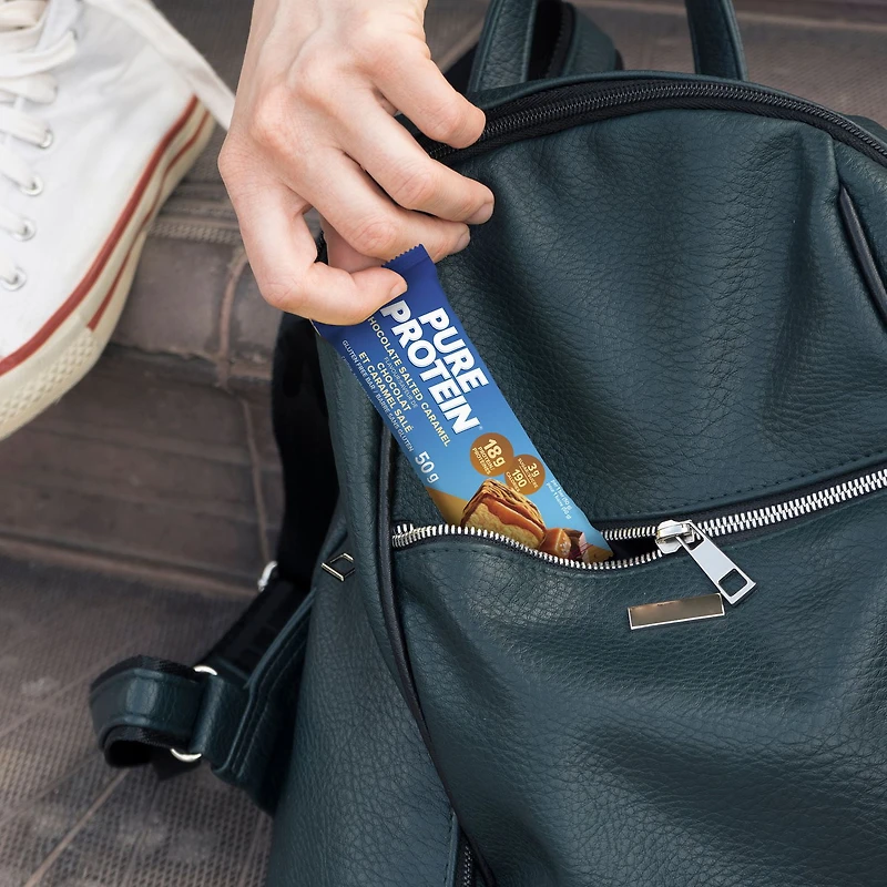 Pure Protein Chocolate Salted Caramel Bars - 18 g Protein, Low Sugar, Gluten Free Snack with Whey Blend, Made in Canada, 6 x 50 g, Salted caramel protein bar